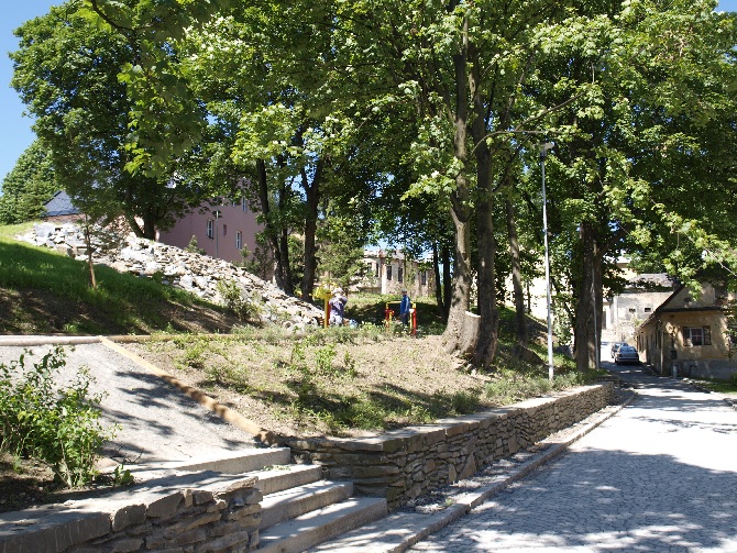 20_cerven